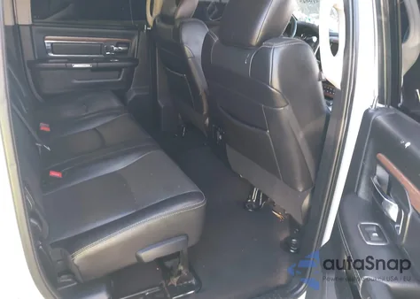 2017 Ram 2500 Laramie 4X4 6'4 Box из США, поврежденный, VIN 3C6UR5NL7HG519729